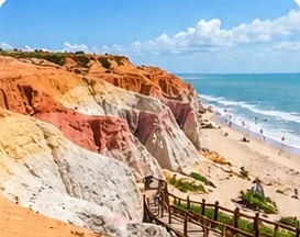 Praia de Morro Branco, no Ceará.